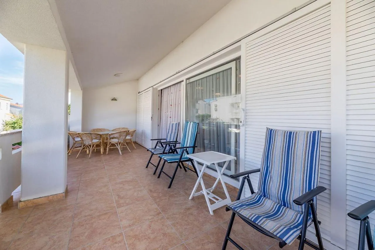 Charmantes Ferienhaus 200 Meter Zum Strand location